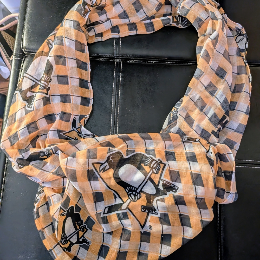 Pittsburgh Penguins Checkered Infinity Scarf - Gently Used